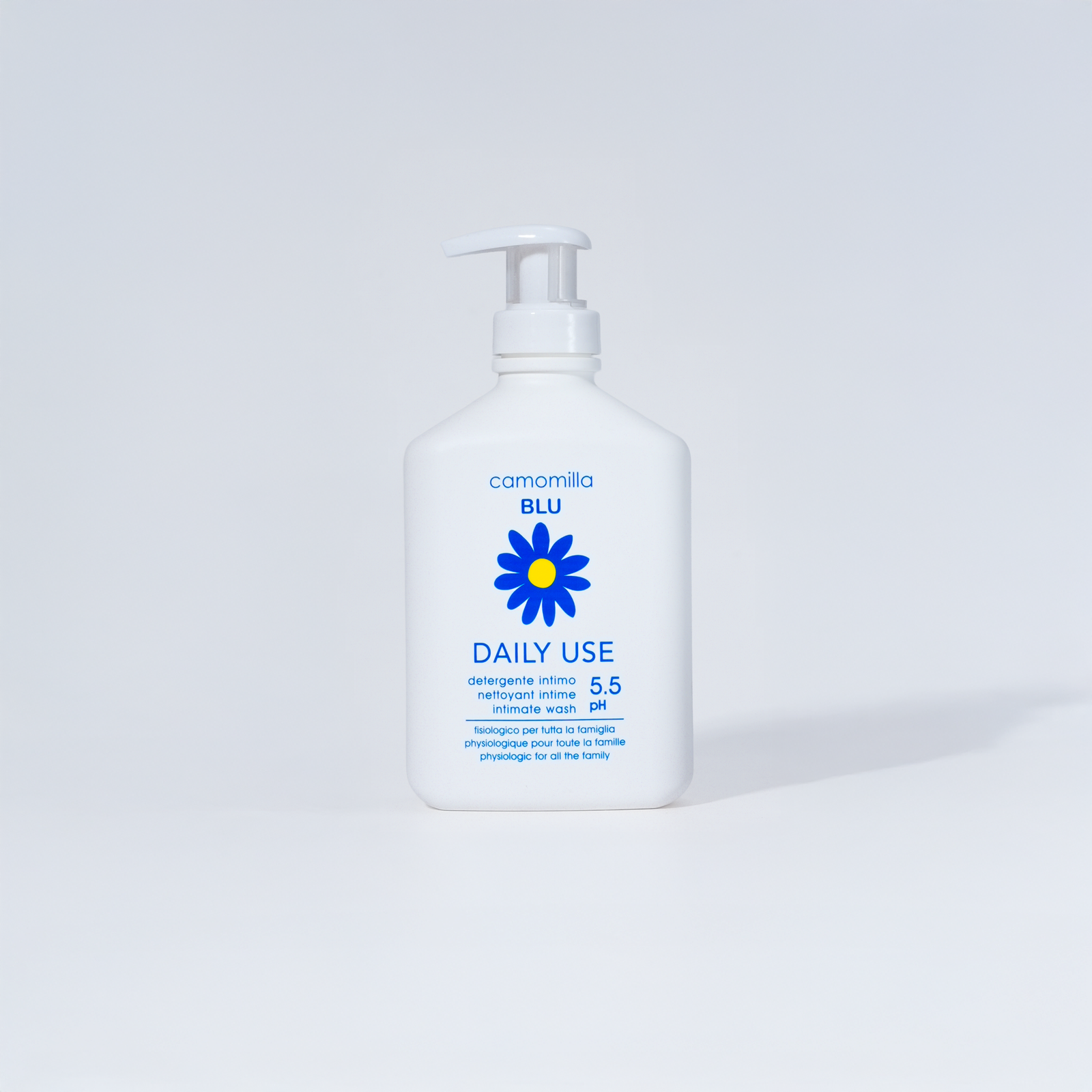 CAMOMILLA BLU NETTOYANT INTIME 5.5 DAILY USE 300ML